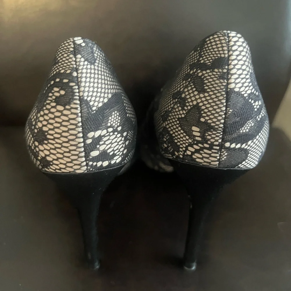 LOFT Elegant Black Lace Women’s Heels Size 8
